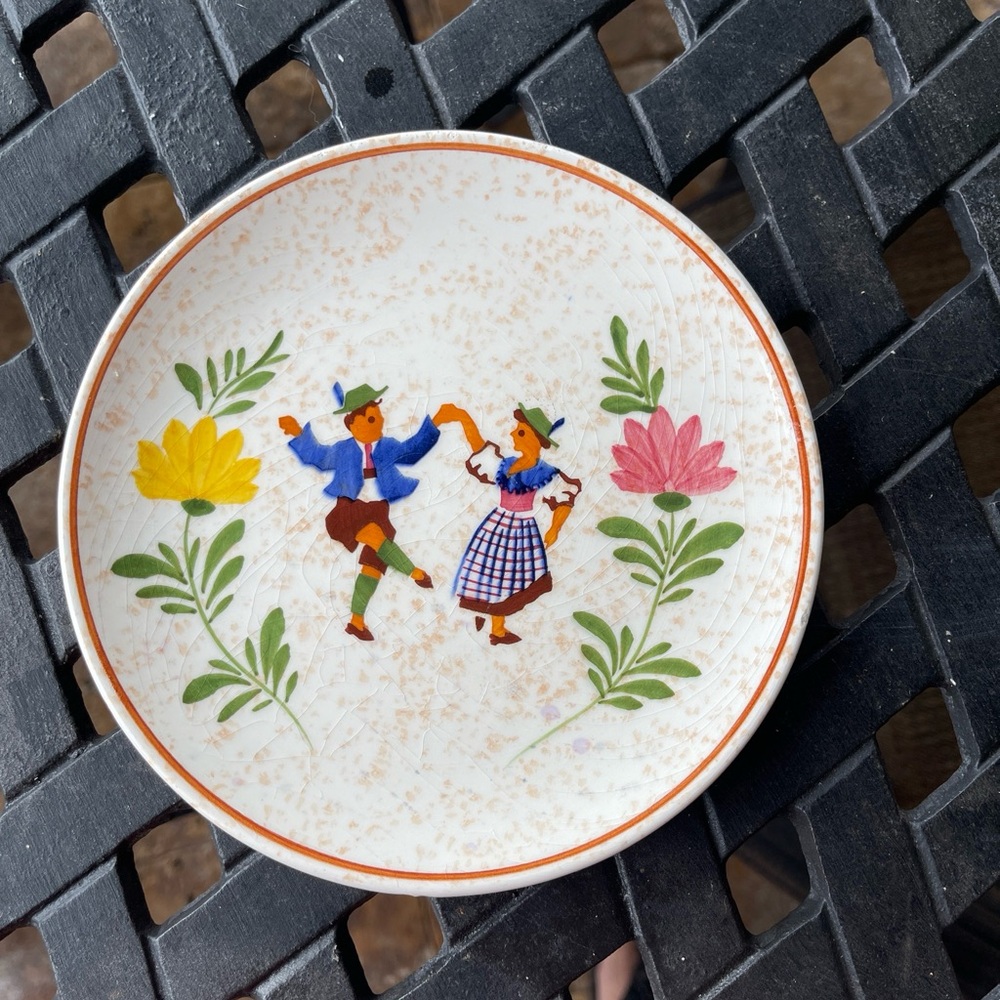 Alpine Peasant Ware plate. Dancing Couple - bread/butter / salad 6”. Germany